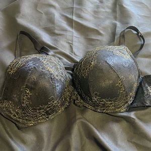 Black and gold torrid bra
